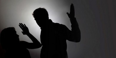 Предупредить совершение преступления