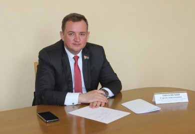 Прямая телефонная линия с членом Постоянной комиссии Совета Республики по экономике, бюджету и финансам Анюховским Сергеем Анатольевичем
