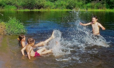 Жизнь — это дар, не бросай его на волнах!