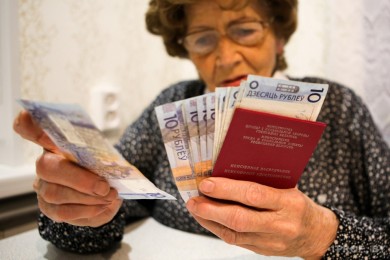 При доставке пенсии на дом можно оплатить телефон и ТВ