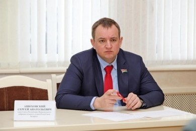 1 июля прием граждан проведет член Совета Республики Национального  собрания С.А.Анюховский