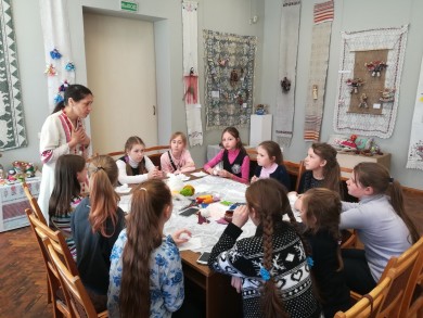 Учащиеся из клуба «Ровесник» приобщаются к народной культуре