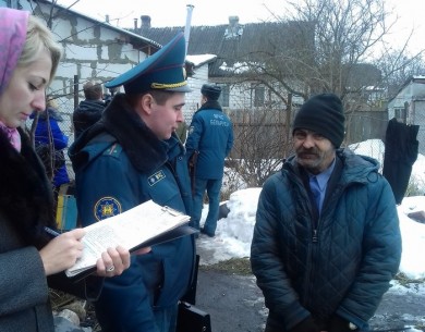 В Бобруйске состоялся совместный рейд по частному сектору работников МЧС, сотрудников учреждения «ТЦСОН Ленинского района г.Бобруйска» и представителей СМИ.