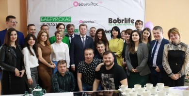 Коллектив медиахолдинга «Бабруйскае жыццё» поздравили с профессиональными праздниками