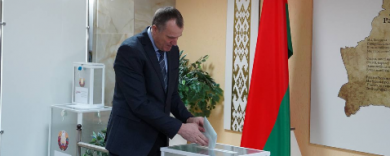 Анатолий Исаченко проголосовал на президентских выборах