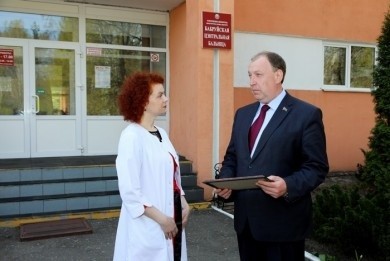Помощь для «передовой». Денежный сертификат вручили на поддержку бобруйских медиков