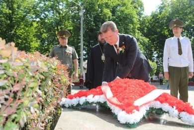 В Бобруйске возложили венки и цветы