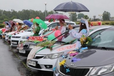 Красота рулит! На площадке Ледового дворца прошел конкурс «Автоледи»