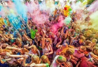 25 июля в Бобруйске пройдет фестиваль красок ColorFest и фестиваль водных фонариков. Обещают, что еще будет огненное шоу
