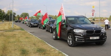 За Беларусь! В Бобруйске прошел масштабный автопробег
