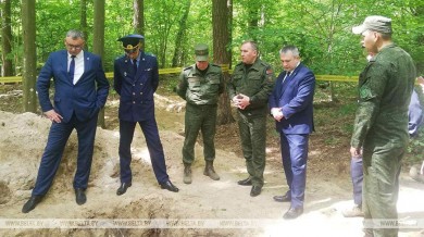 Хренин о захоронениях в Ченковском лесу: это место живой памяти о геноциде, где все понятно без слов