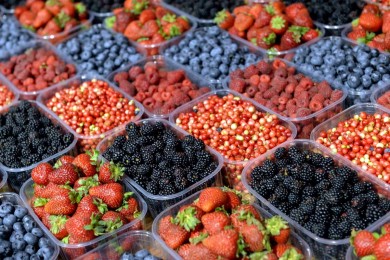 В каком случае необходимо платить налоги после продажи грибов и ягод?