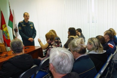 Действия при возникновении условного пожара отработаны в ДЮСШ по хоккею с шайбой «Бобруйск-Арена»