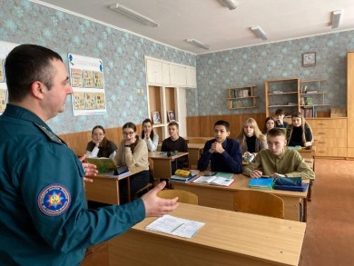 Накануне каникул спасатели напомнили о безопасности. Бобруйск