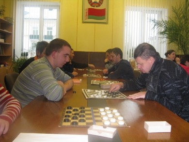 Турнир по шашкам среди участников отделений дневного пребывания для инвалидов