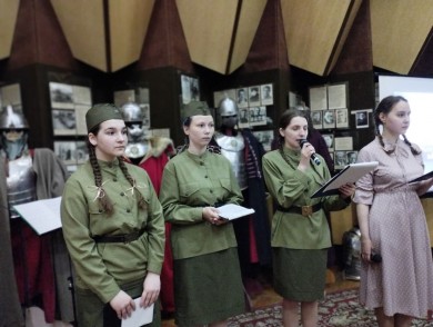 Литературно-музыкальная композиция «Помните! Во имя мира и созидания»