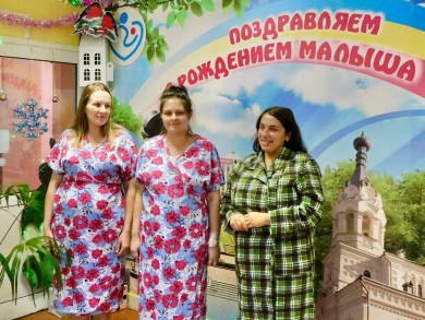 С любовью к детям. В Бобруйске «Белая Русь» поздравила мам, которые первыми родили малышей в Год качества