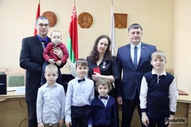 Орден Матери вручили бобруйчанке Татьяне Володькиной