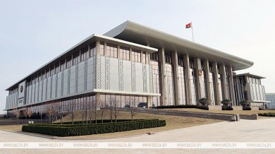 Лукашенко удостоил государственных наград депутатов и сенаторов